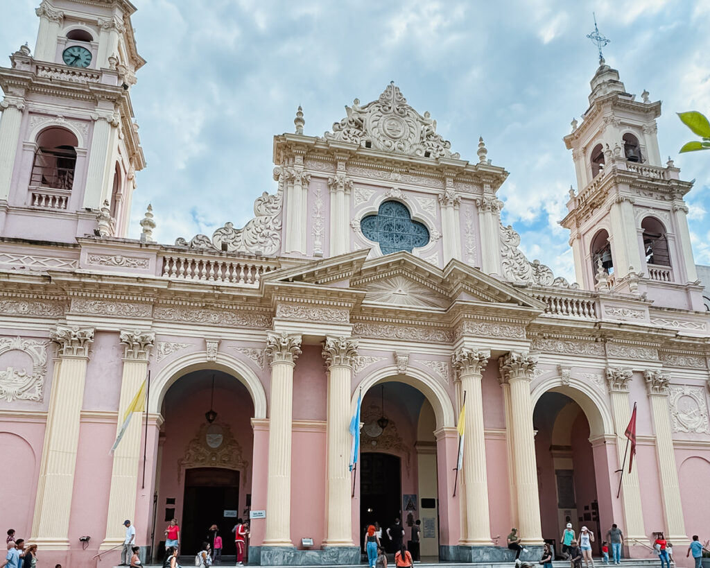 Fachada de catedral antiga